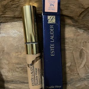 Estée Lauder double wear radiant concealer